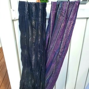 2 scarves 🧣💜🖤